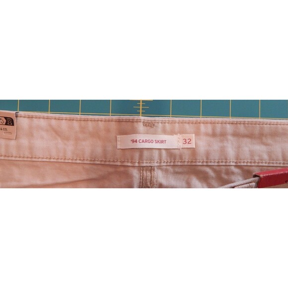 Levi’s Women's '94 Cargo Mini Skirt Size 32 Khaki Tan Beige Mid Rise $59.50 NWT - Picture 2 of 12